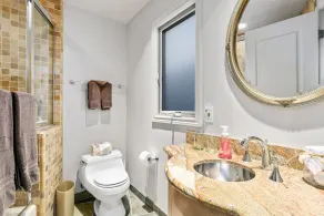 Comfort for you to relax and enjoy your gathering! Just 1 mi to beach & Village! - Image 4