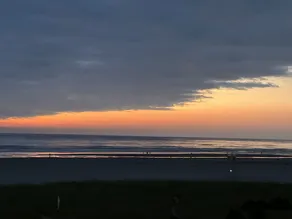 Fully updated 1 bedroom Oceanfront luxury Condo that sleeps 6 - Image 5