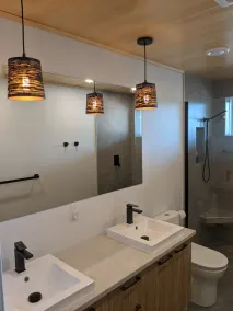 Le Riverain. Riverfront Modern Cottage. - Image 5