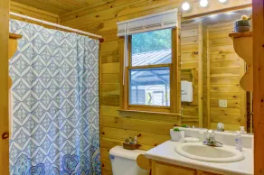 Coffee Creek Cabin - Image 5
