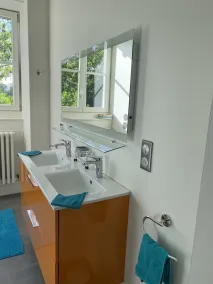Renovated apartment in a quiet Anglo-Norman house - Image 2