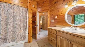 Log Home, Smoky Mtn VIEWS, Hot Tub, Game Room. 4wd req. November-april - Image 5