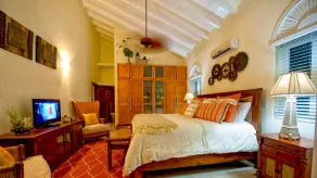Beautiful Shoal Bay Condo Penthouse for 2-6 Guests - Image 3