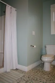 Maison lumineuse et ensoleillée avec bain à remous, près de la plage! - Image 5