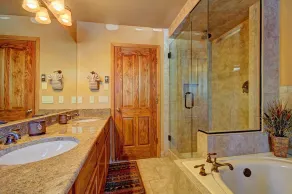 Gold King Lodge 8 Bedroom Home by RedAwning - Image 2