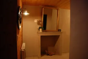 Haut-jura traditionel gård ved foden af skråningerne af 'La Serra' - Image 3