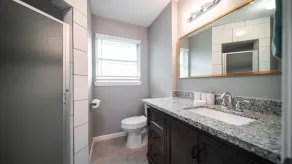 Gorgeous, Cozy, Cheerful 4 Bedroom home in Houston - Image 4