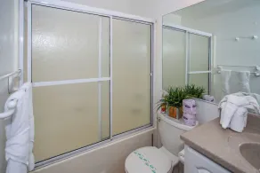Bayview Condo - Condo is cozy and a great location for kayaking and paddle boarding! - Image 4