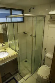 Apartment with sea view, 2 bedrooms, fast Wi-Fi (300mb), swimming pool, rotating garage. - Image 2