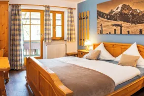 Ferienwohnung Watzmann, 2-5 Personen, 75 qm, Dusche/WC, Balkon, TV, Geschirrspüler, 2 Schlafzimmer, Nichtraucher, Südosten - Image 3