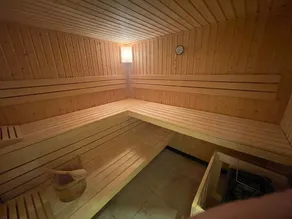 Apartment 'Geigerhaus 500 Jahre - Appartement C' with Mountain View, Shared Sauna & Wi-Fi - Image 2