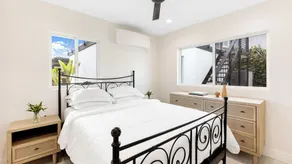 Seal Beach Escape by Avantstay Modern Home + Fireplace Prvte Courtyard + Walk to Beach + Dining - Image 5