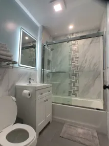 NEWLY RENOVATED. 10 MINS TO BOTON. 3bds/2bths in a small friendly neighborhood. - Image 2