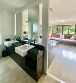 Elegant Ocean Villa. - Image 4