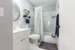 Modern & Cozy Cape | 4 Bedroom House | Central Location - Image 3