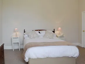 5 bedroom accommodation in Glanvilles Wootton, near Sherborne - Image 4