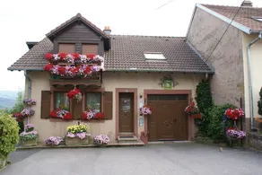 GITE upstairs in the owner's house - Image 5