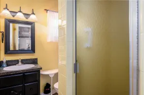 Lake Hickory Cottage - Image 3