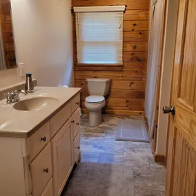 Authentic Log Cabin Getaway w/Private Hot Tub - Image 4