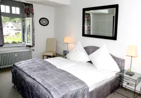 Relaxa at a luxurious villa in Bad Pyrmont - Image 4