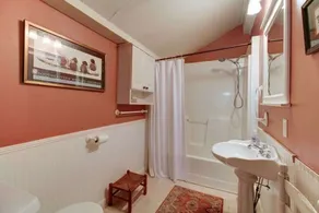 Charming Cottage in the Village of Warm Springs with Warm Thermal Spring - Image 3