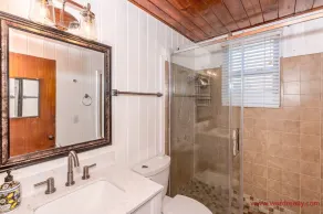 Shoreline - Classic Oceanfront Home - 2 Living Rooms & 2 Kitchens; Sleeps 14 - Image 3