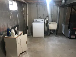 228 BEAUTIFUL DOWNTOWN AIR/WIFI/close to FALLS - Image 2