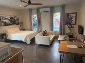 J&k’s Chic Farmhouse Downtown Lake Worth Beach - Image 5