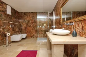 VILLA SOFIA see front with pool and hot tub - Image 4