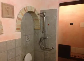 Villa in Città Di Castello mit 10 Schlafzimmern 27 Schlafplätzen - Image 5