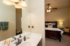 Beautifully Updated Family Getaway on Cedar Creek Lake - Image 4