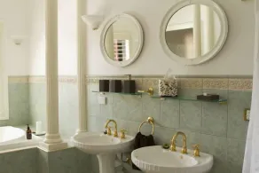 Warburton Whitehouse BnB - Image 5
