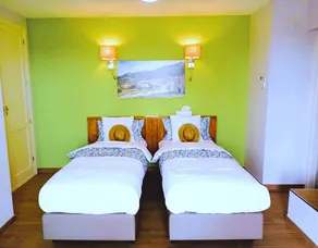 Deluxe double room - Image 4