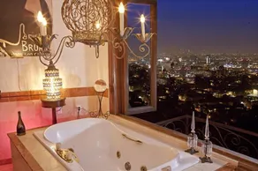 Hollywood Hills 6,000 pies cuadrados Diseño Masterpiece-Jetliner Views - Image 3
