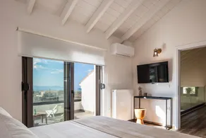 Cozy nature villa with sunset views near beaches - Image 4