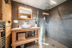 Chalet Heavenly, Montriond - by EMERALD STAY - Image 3