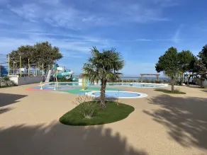 Mobil-home en bord de mer à Fouras, 2 chambres, terrasse, proche plage et centre-ville - Image 2