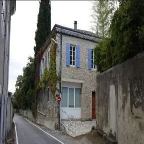 Charming studio in old farmhouse, private parking, swimming pool. - Image 2