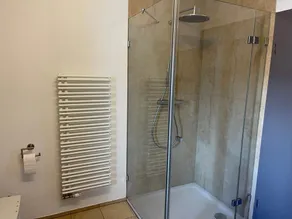 Vacation home (210 sqm) for up to 9 people with small, fenced garden and beautiful covered terrace - Image 4