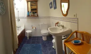 Fantastisk stenhus og anneks med stor eksklusiv swimmingpool.  Sovepladser 11+ - Image 3