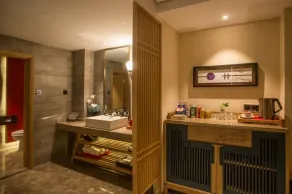 Huihe Hotel - Image 4