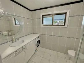 Serenity by the Sea: Island Waterfront Oasis - Image 3