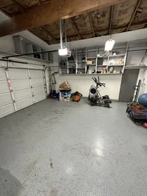 Mid Century Modern Home Pet Friendly with Beautiful Backyard - Image 3