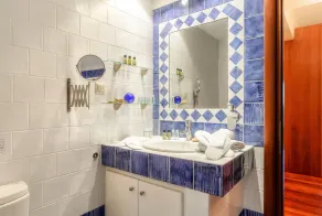 Ark Luxury & Private Villa - Image 4