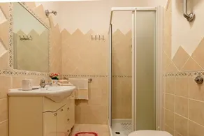 Apartment \"Dimora Teatro\" with Landmark View & A/C - Image 2