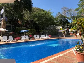 Habitación Triple en Hermoso Hotel Campestre - Image 5