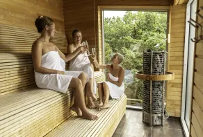 Treetop Spa Hangout & Hotel - Image 3