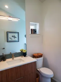 Modern Oasis with pool, close to downtown and airport - Image 3