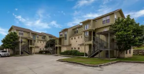 Stay and Play at The Bandit Golf Course-unit 204 - Image 4