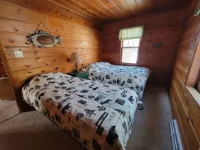 up north cabin with fire place - Image 3